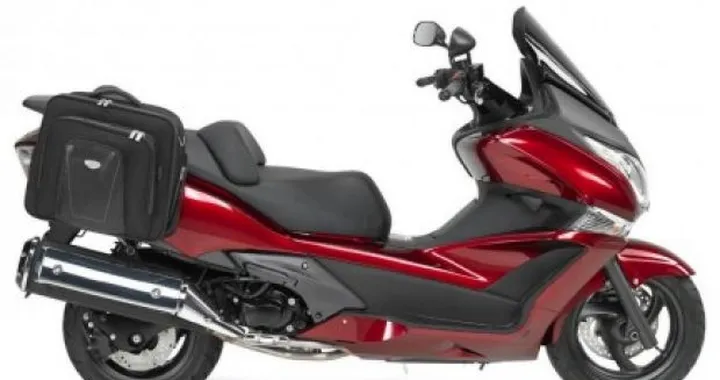 Novità GiVi: portavaligia tubolare laterale singolo tipo "P"