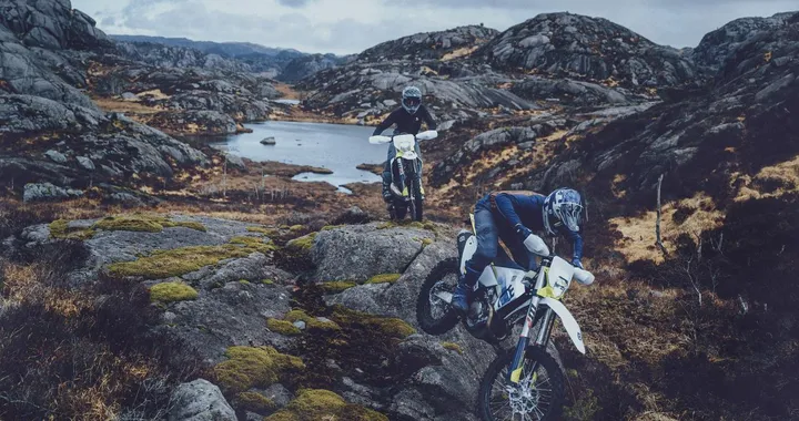 Husqvarna TE ed FE 2024: le moto da enduro si aggiornano [FOTO e VIDEO]