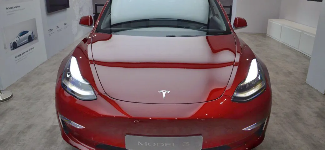Salone di Parigi 2018: auto elettriche? Sì, senza carica