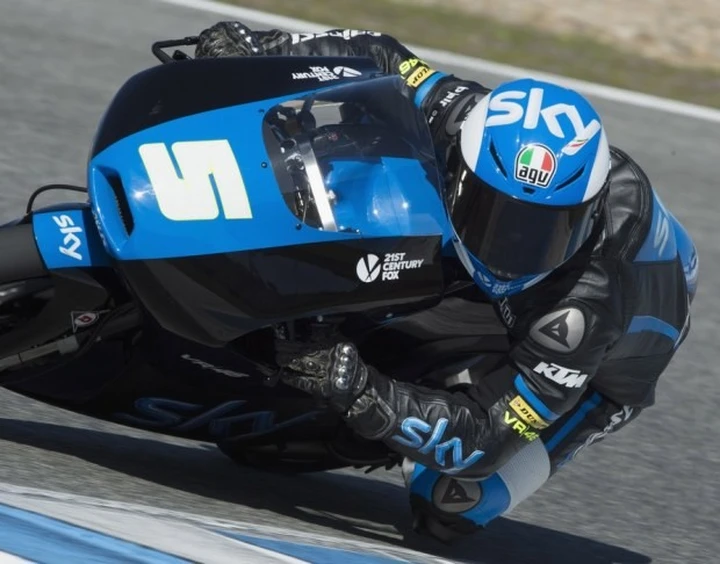 Acuto di Romano Fenati nei Test Moto3 di Jerez [FOTO]