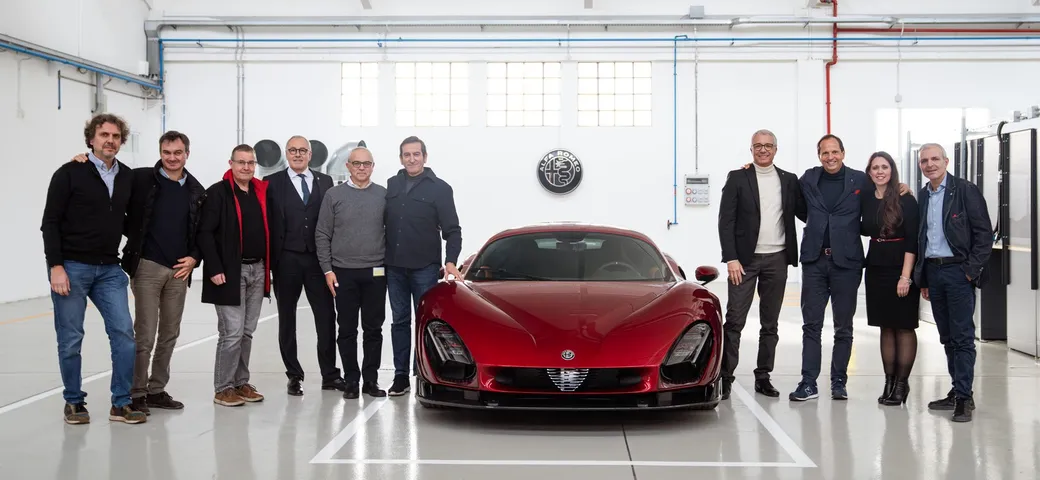 Alfa Romeo 33 Stradale: il primo esemplare pronto per la consegna al cliente n.1