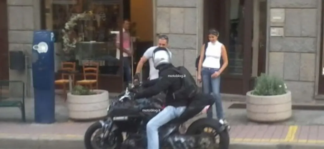 Ducati Diavel 2011, altre foto spia