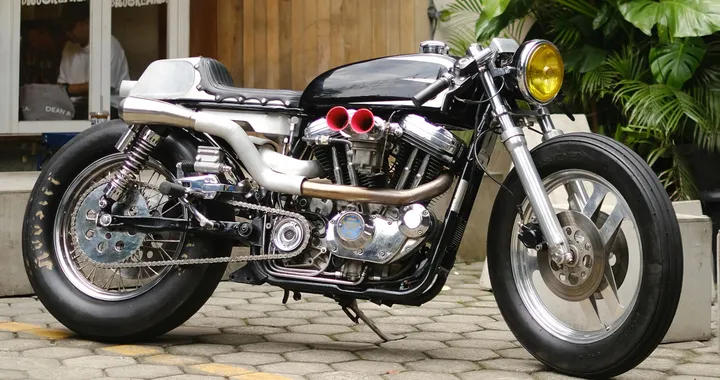 Harley Sportster XL1200: la cafe racer che reinventa la tradizione