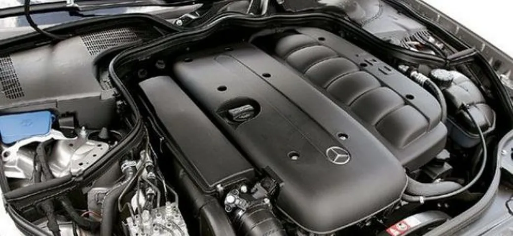 Mercedes: nuovi motori 4 e 8 cilindri, torna anche il 6 in linea