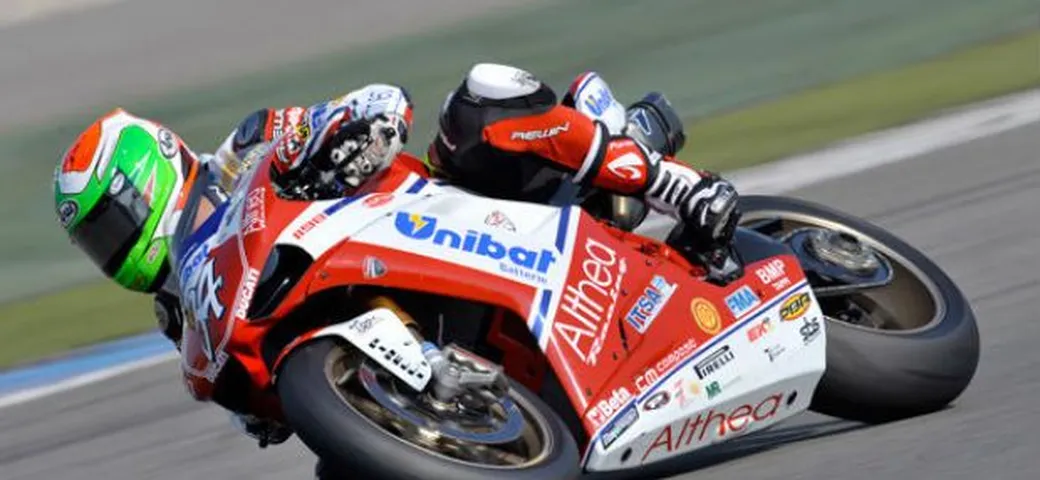 WSTK ad Assen: dominio Ducati, Giugliano su Petrucci, terza la BMW di Barrier