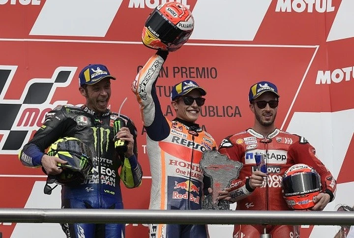 MotoGP Pagelle: Marquez balla da solo. Rossi “brucia” il Dovi