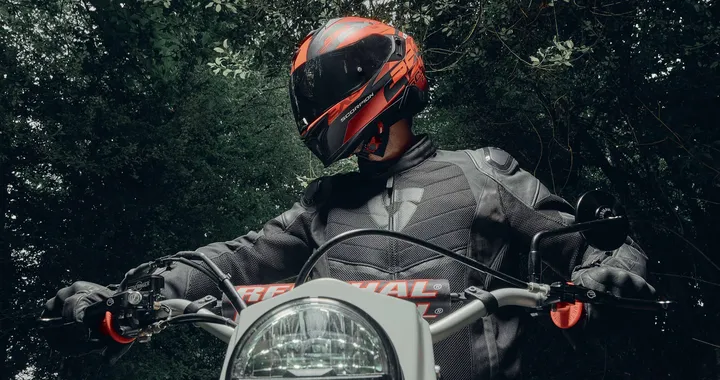 Scorpion novità 2021: ecco il casco Exo 520 Air e l'interfono Exo-com