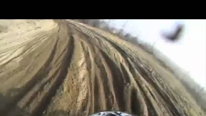 Motocross: Marco Melandri si allena a Pomposa /video
