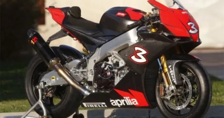 Aprilia RSV4 Superbike, altre foto