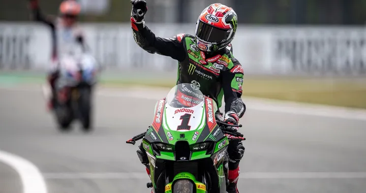 SBK Assen: bandiera rossa in Gara-1, vince Rea