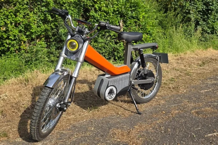 Barrolex Type 113, il ciclomotore elettrico da 55 kg creato da un 21enne francese