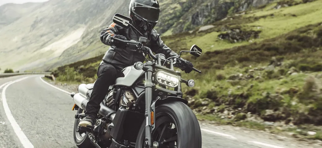 Harley-Davidson svela Sportster S: foto, caratteristiche e prezzi della sport custom