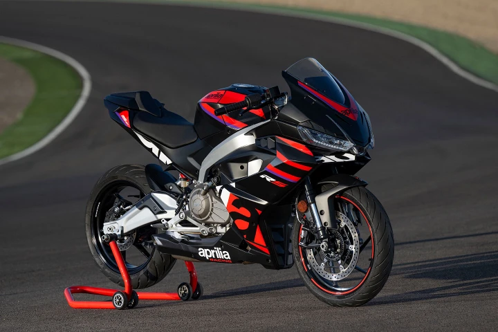 Aprilia RS 457 2024: ecco quanto costa