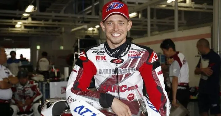 Stoner su Twitter, "Rossi da bandiera nera"