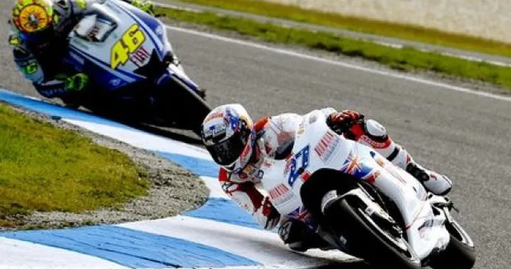 MotoGP fra show e fiction: la "pirlata" di Jorge, i "fatti" di Valentino, la "graffiata" di Casey