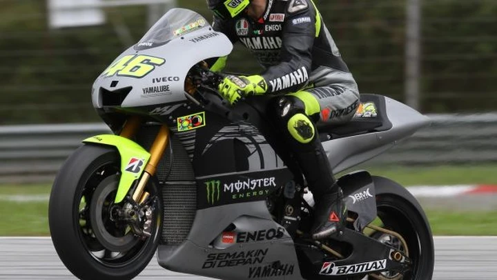 Lorenzo sugli scudi nel Day-2 di Sepang, Rossi arranca