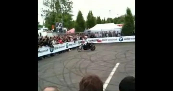 Video: Lo Spettacolo di Chris Pfeiffer nel Paddock di Monza