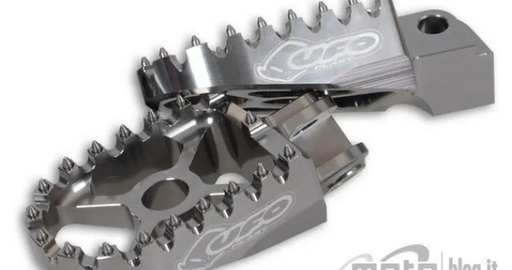 Ufo Plast: pedane racing e portafaro Stealth