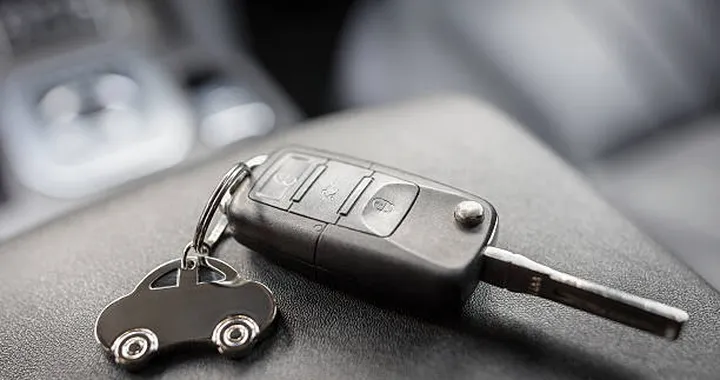 Il telecomando dell’auto nasconde funzioni che molti non conoscono
