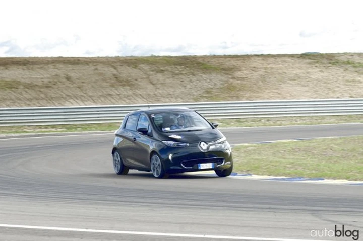 Press Eco Race: autoblog vince la gara