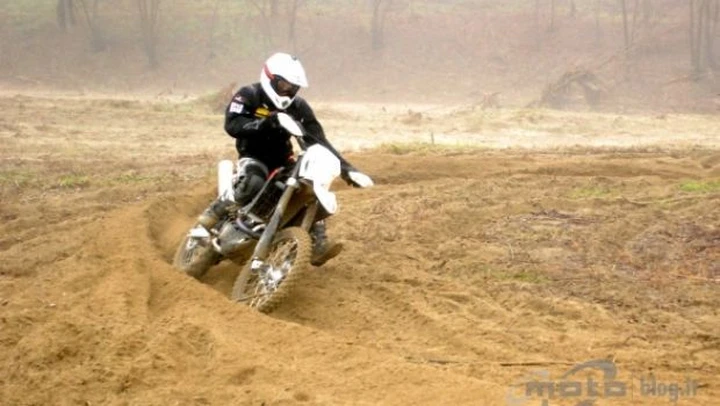TEST: Husqvarna TE 449 al Touquet, una rossa alle grandi manovre