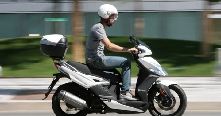 Kymco Agility R16 Plus 2014: disponibili le motorizzazioni 50 cc 2T e 4T