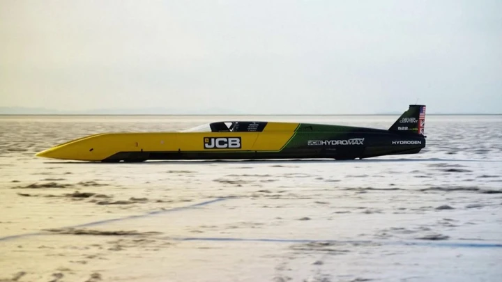 A 654 km/h con un motore che sembrava impossibile: è record mondiale
