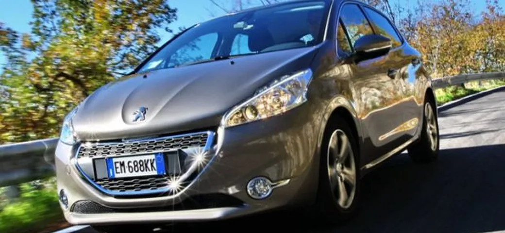 Peugeot 208 prezzo, caratteristiche e prova su strada