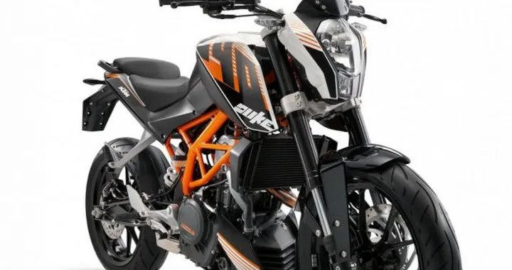 KTM 390 Duke: le versioni 'carenata' ed 'enduro' presto sul mercato