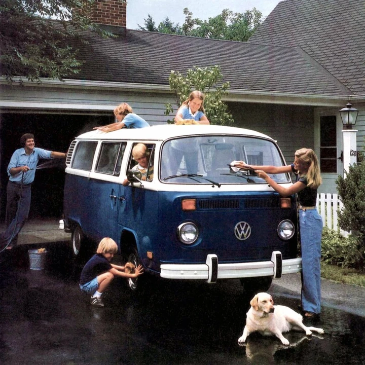 Volkswagen Transporter: 70 anni per l'icona dei veicoli commerciali