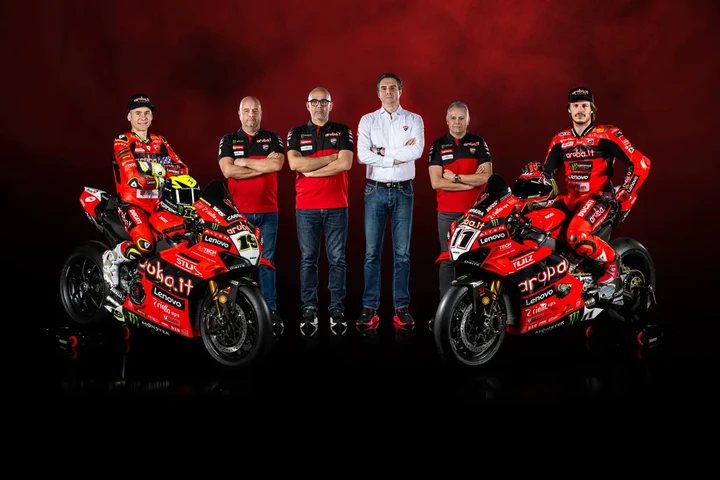 Superbike 2025 team Ducati