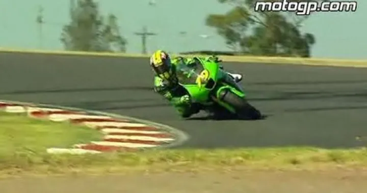 Kawasaki si, Kawasaki no. Intanto si gira in Australia