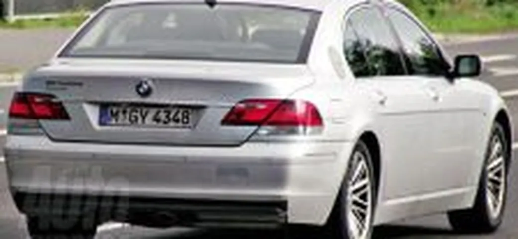 Presto la BMW 760i a idrogeno ?