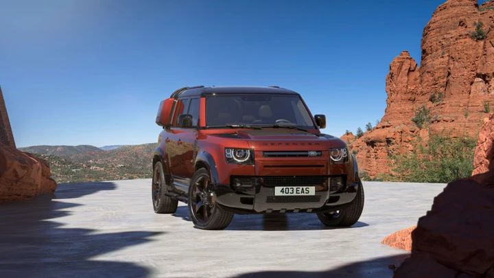 Land Rover Defender Sedona Edition: l'avventura di lusso si rinnova