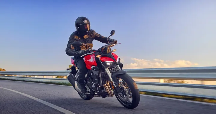 Sette giorni di adrenalina su due ruote, Honda inaugura la stagione in Sardegna