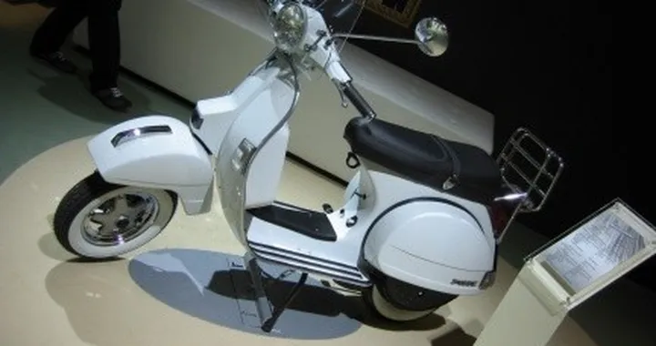 Vespa P125X 30 anni