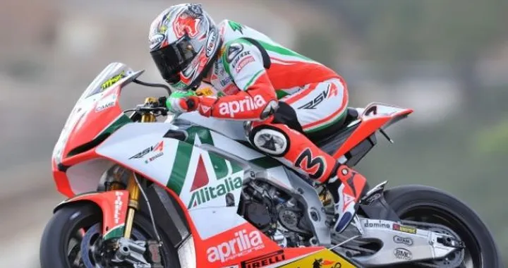 Aprilia RSV4 SBK, distribuzione a cascata di ingranaggi: in vendita il kit di trasformazione