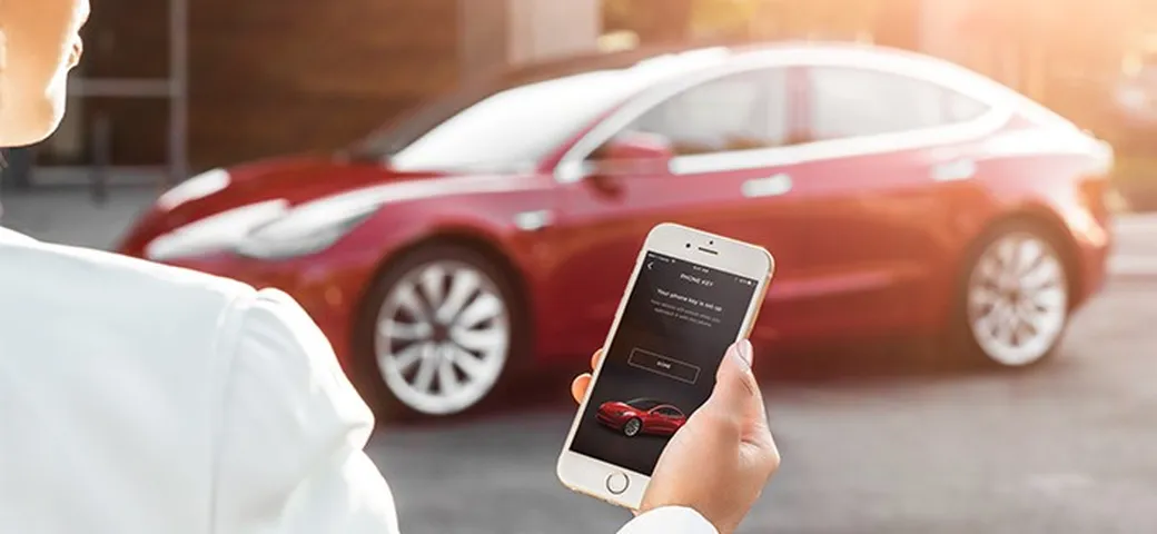 Tesla: un hacker dimostra come è possibile rubarla tramite il bluetooth