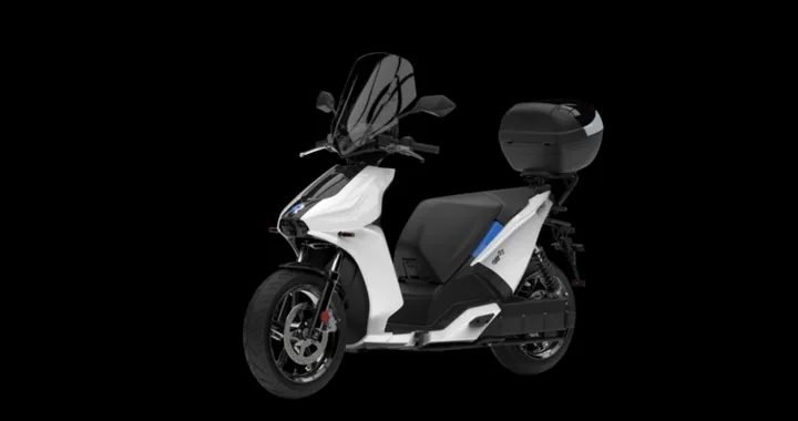 Ray 7.7, lo scooter elettrico spagnolo dai grandi numeri