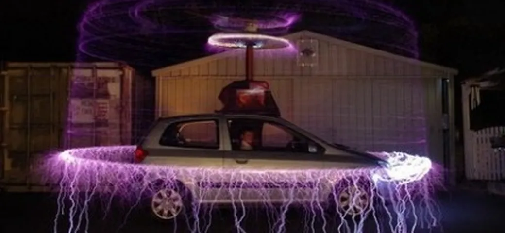 Tesla, antifurto per auto