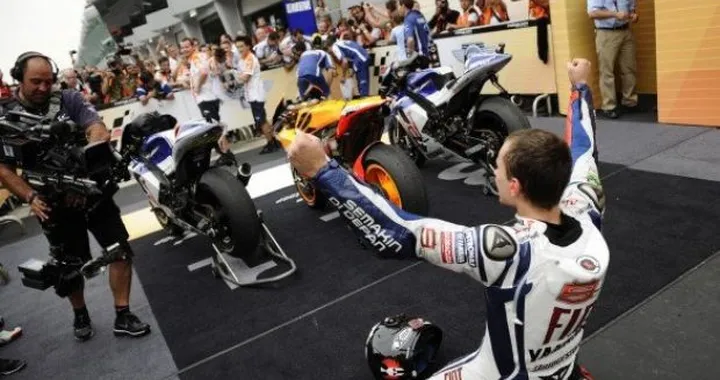 Jorge Lorenzo è il "re": giù il cappello!