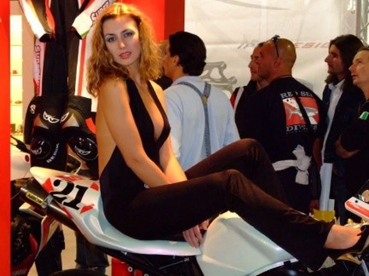 Eicma 2007: le ragazze del salone - 6a parte