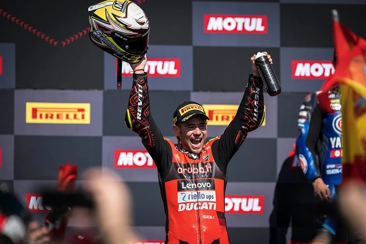 Bautista sbanca il Montmelò: 