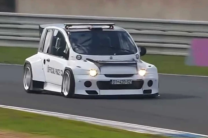 La Fiat Multipla più estrema di sempre è tornata e fa tremare Le Mans