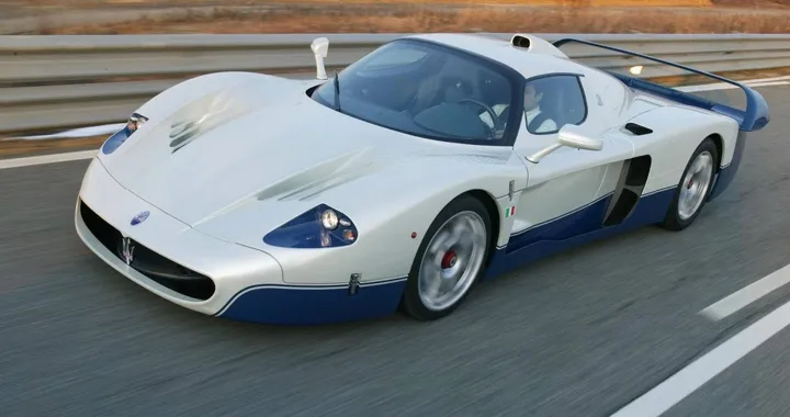 Maserati MC12 viene battuta a prezzo da record: nuovo riferimento
