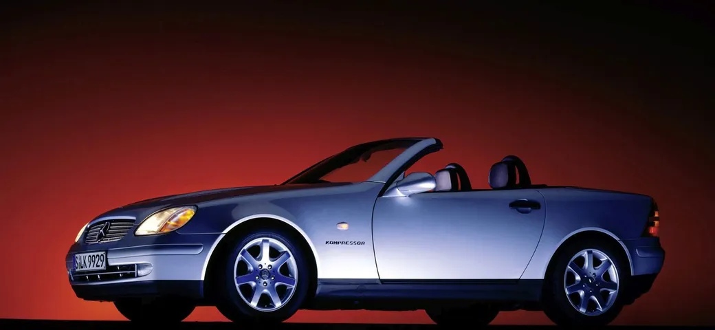 Mercedes-Benz SLK: il quarto di secolo della spider compatta