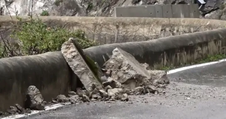 L'ennesima frana mette in ginocchio la Costiera Amalfitana