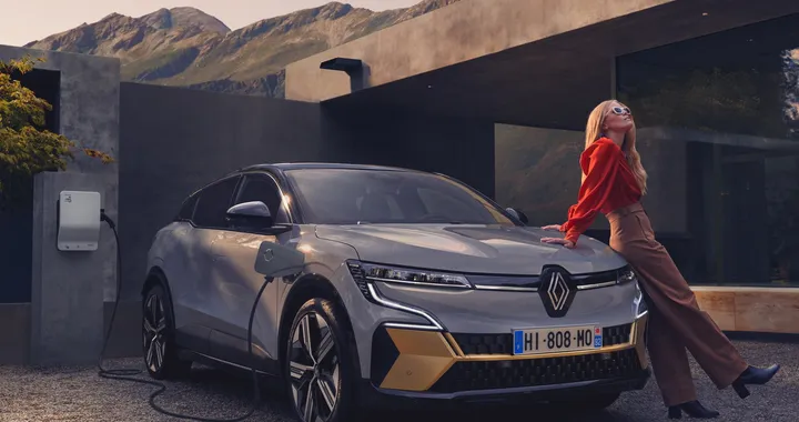 Renault, perché non riportare Megane e Scenic al termico? Valutazioni in corso