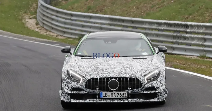 Mercedes-AMG GT: foto spia della versione speciale Black Series