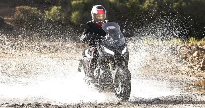 Honda X-ADV novità per EICMA 2016